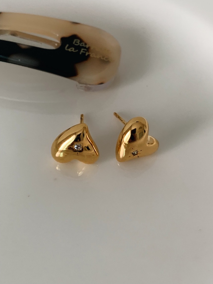 1 Pair Simple Style Heart Shape Plating Sterling Silver Gold Plated Ear Studs display picture 4