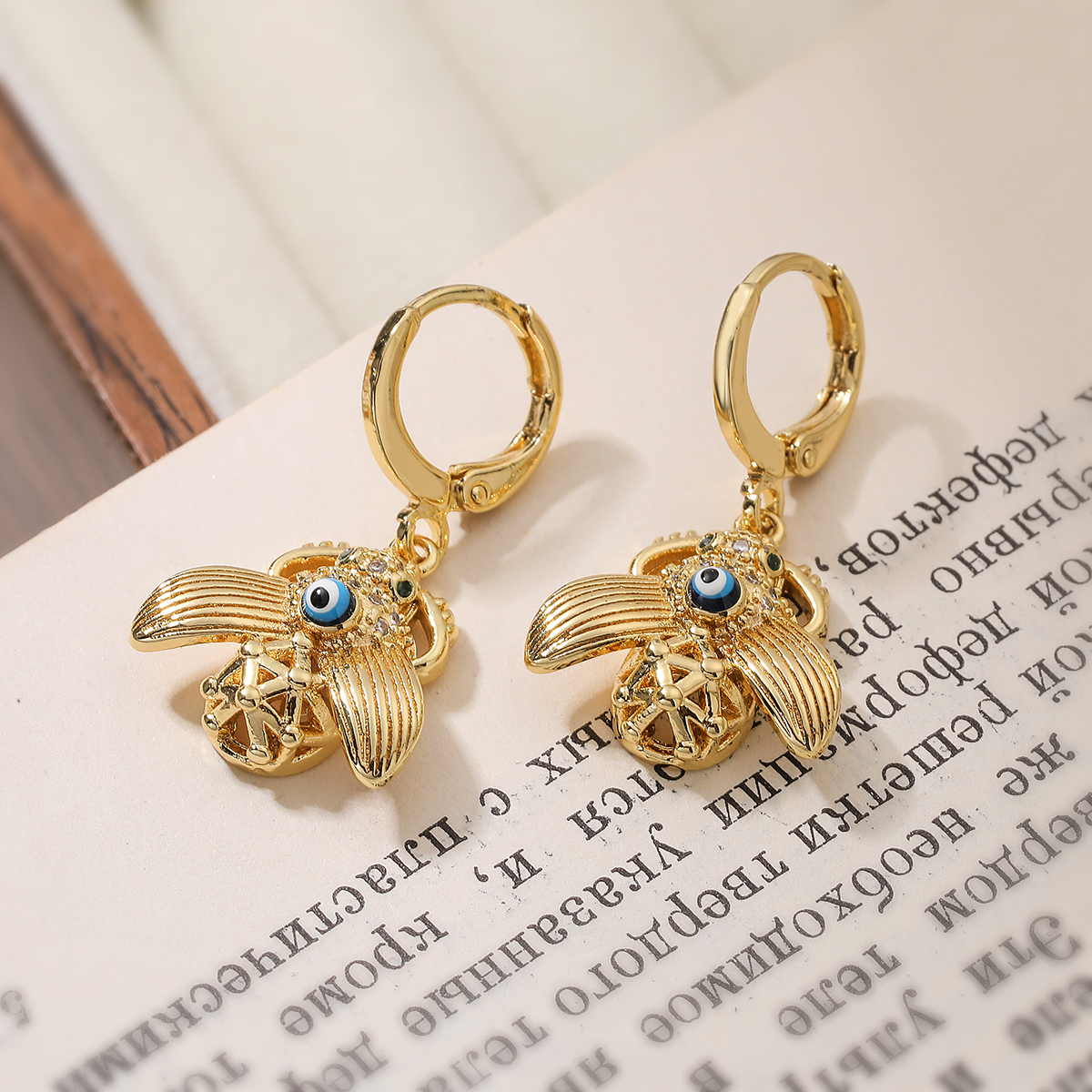 1 Pair Sweet Tortoise Bee Plating Inlay Copper Zircon 18k Gold Plated Drop Earrings display picture 2