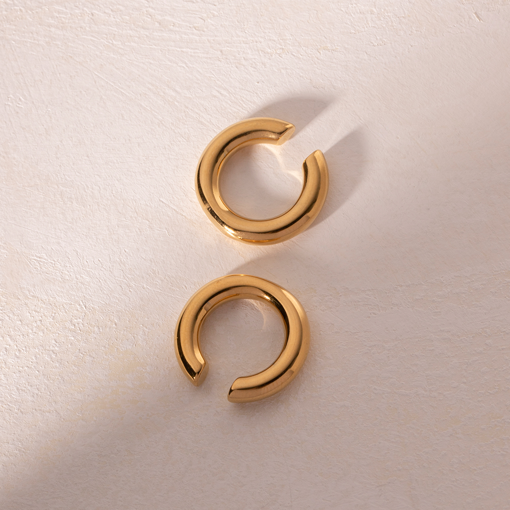 1 Pair Ig Style Simple Style C Shape Plating Stainless Steel 18k Gold Plated Ear Cuffs display picture 3