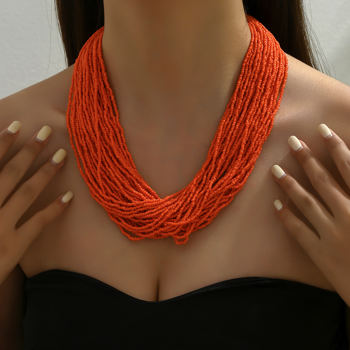 Style Ethnique Romantique Couleur Unie Rond Plastique Perle De Rocaille Perlé Chaîne Femmes Collier En Couches Chaîne De Chandail display picture 10