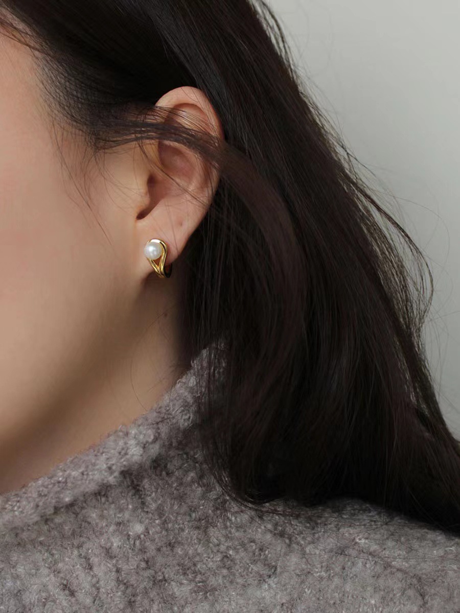1 Paar Einfacher Stil Einfarbig Inlay Sterling Silber Perle Ohrringe display picture 4