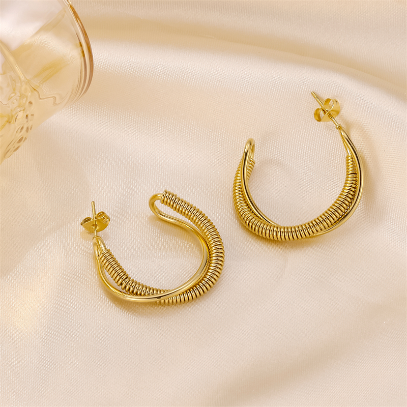1 Piece Glam Vintage Style Cool Style Stripe Irregular Plating Stainless Steel 18k Gold Plated Ear Studs display picture 4