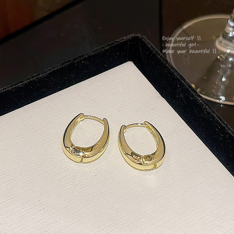 1 Pair Simple Style Roman Style British Style Solid Color Handmade Plating Copper Gold Plated Hoop Earrings display picture 2