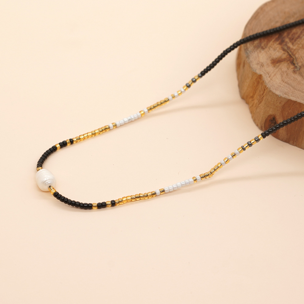 Simple Style Round Pearl Seed Bead Beaded Chain Women's Necklace display picture 3