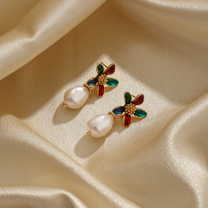 1 Paar Ethnischer Stil Blume Überzug Inlay Kupfer Perle 18 Karat Vergoldet Tropfenohrringe display picture 1