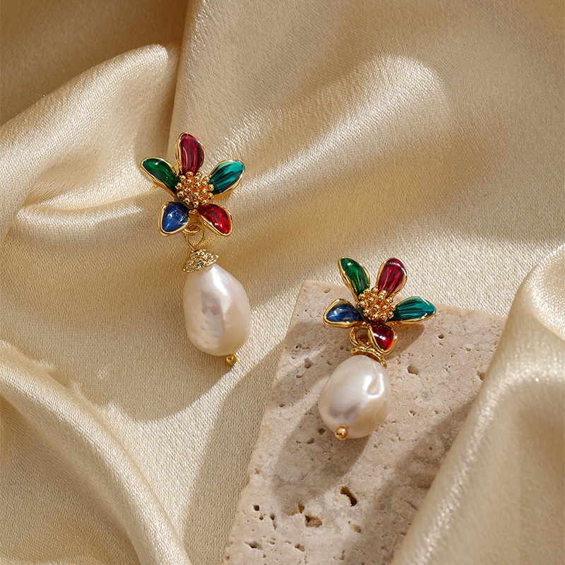 1 Paar Ethnischer Stil Blume Überzug Inlay Kupfer Perle 18 Karat Vergoldet Tropfenohrringe display picture 5