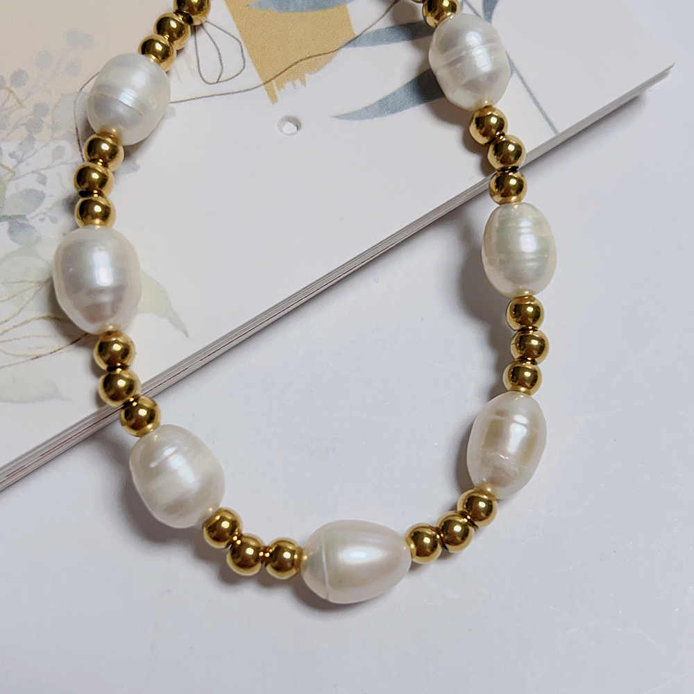 Stainless Steel Freshwater Pearl 18K Gold Plated Casual Luxurious Classic Style Plating Geometric Bracelets display picture 1