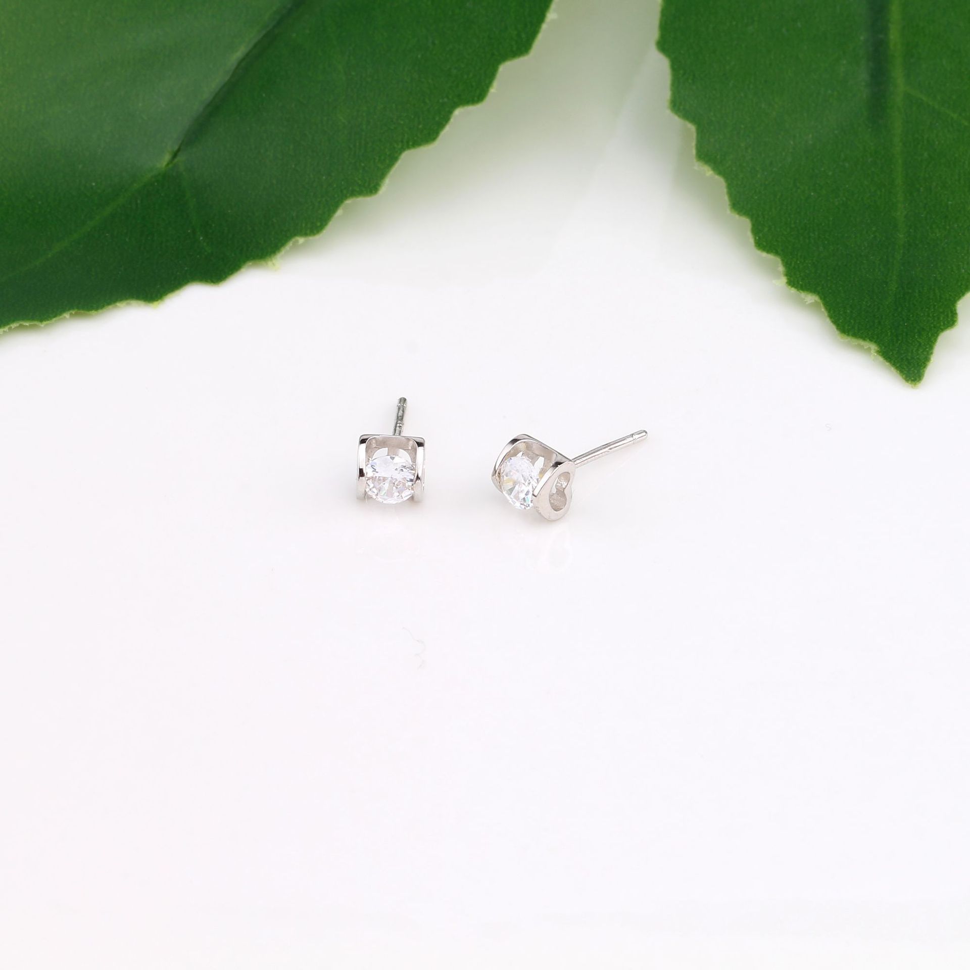 1 Pair Simple Style Geometric Plating Inlay Sterling Silver Zircon Ear Studs display picture 10