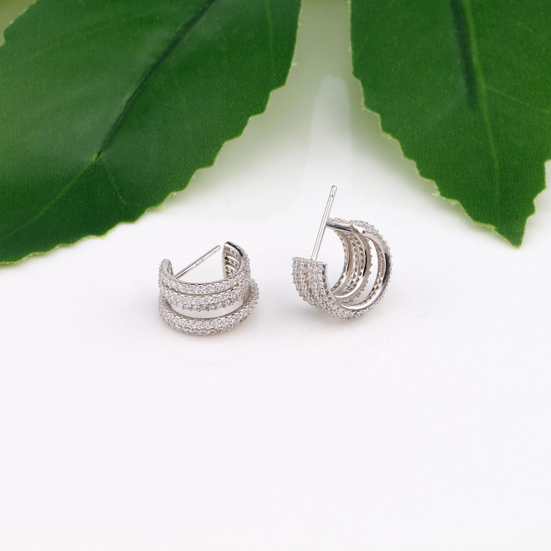 1 Pair Basic Modern Style Geometric Inlay Sterling Silver Zircon Ear Studs display picture 10