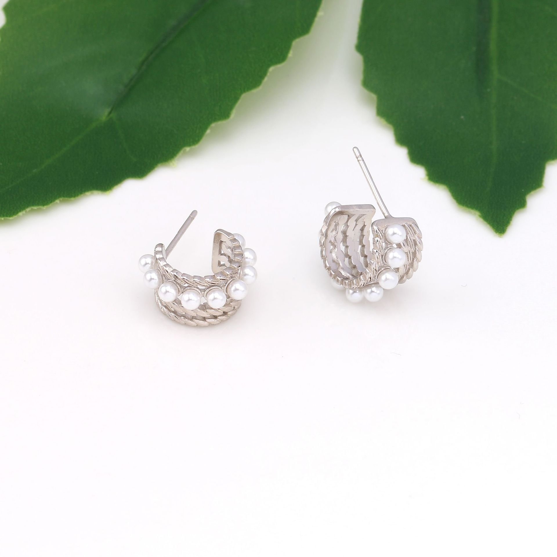 1 Pair Elegant U Shape Geometric Inlay Sterling Silver Artificial Pearls Earrings display picture 10