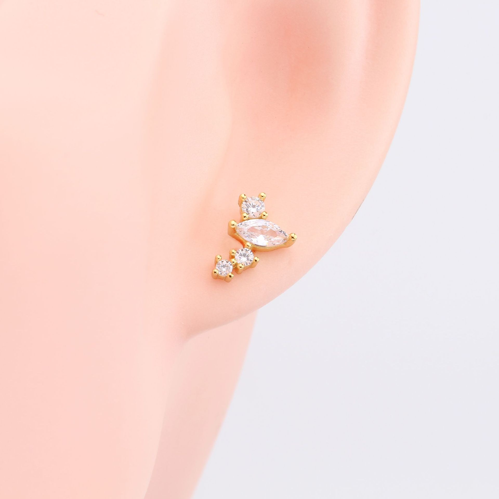 1 Pair Simple Style Korean Style Geometric Inlay Sterling Silver Zircon Ear Studs display picture 5