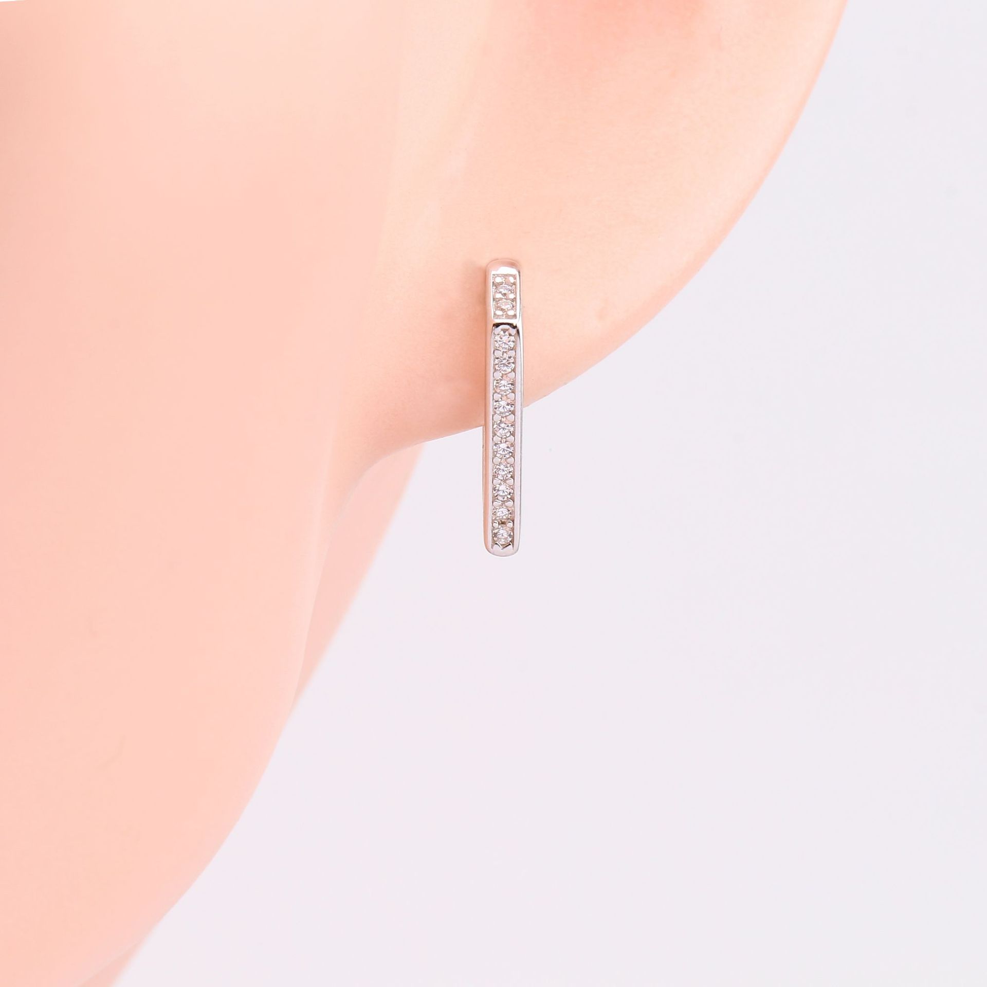 1 Pair Korean Style Geometric Inlay Sterling Silver Zircon Earrings display picture 6