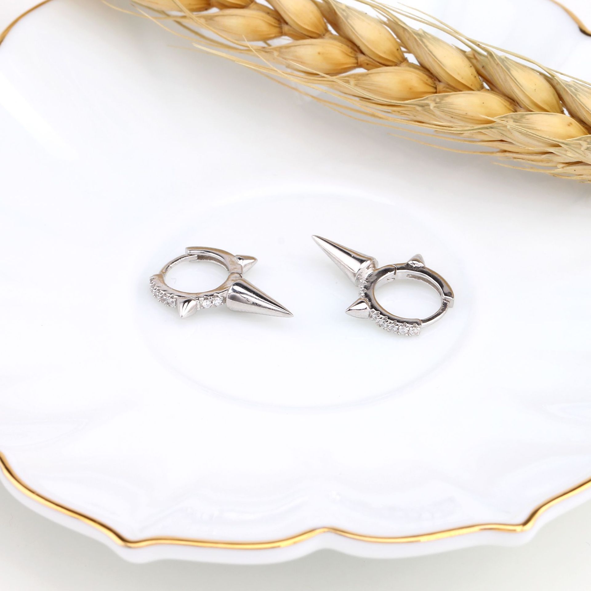 1 Paar Einfacher Stil Pendeln Geometrisch Überzug Sterling Silber Ohrringe display picture 9