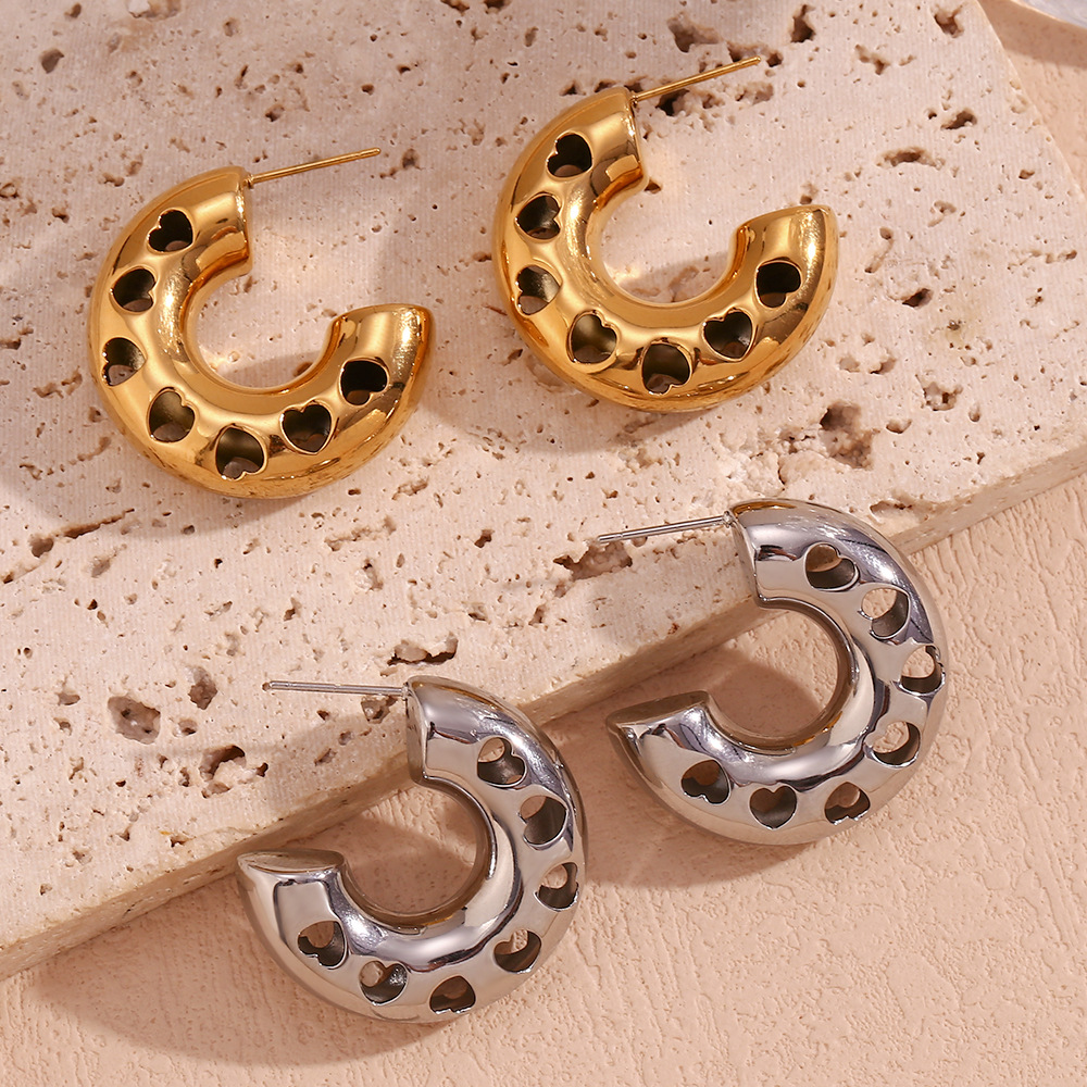 1 Paar Einfacher Stil C-Form Rostfreier Stahl 18 Karat Vergoldet Ohrringe display picture 4