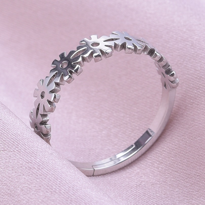 Wholesale Sweet Flower Stainless Steel Open Rings display picture 15