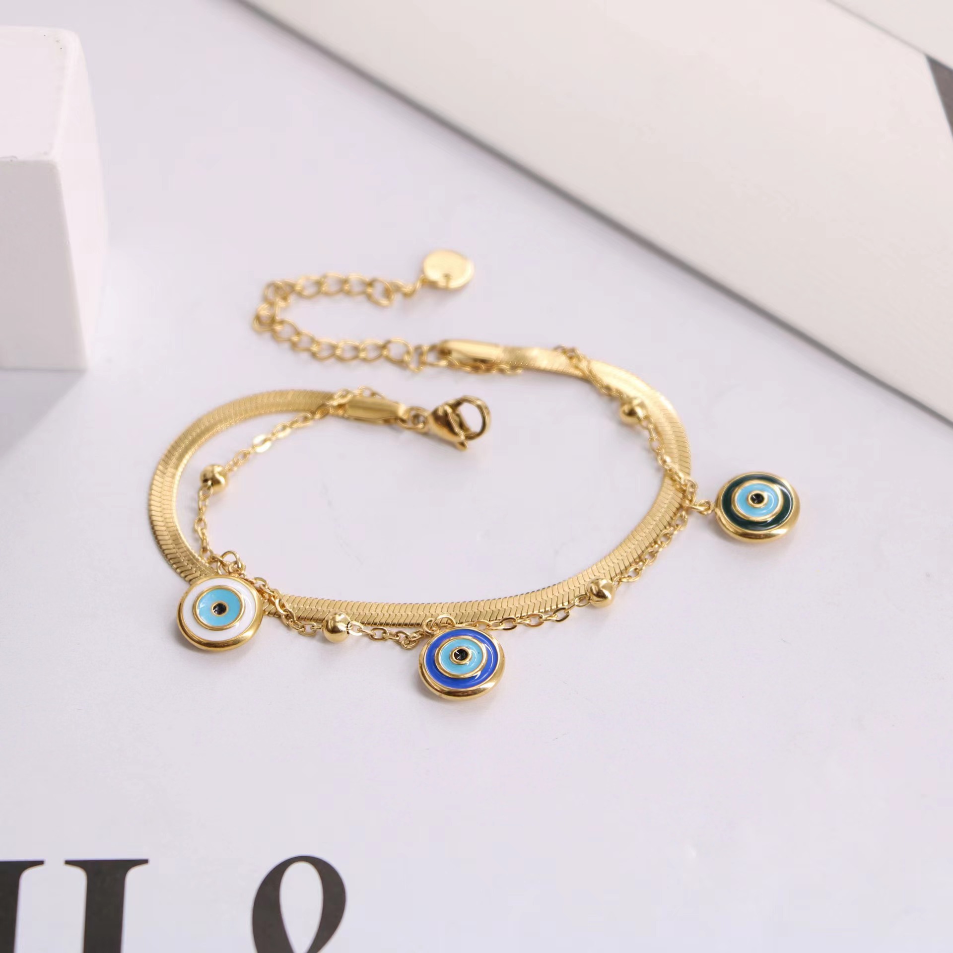 Simple Style Devil'S Eye 304 Stainless Steel 18K Gold Plated Bracelets In Bulk display picture 2