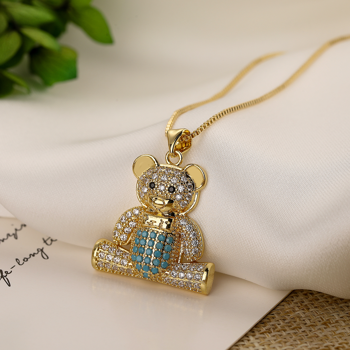 Simple Style Commute Little Bear Copper Plating Inlay Zircon 18k Gold Plated Pendant Necklace display picture 6