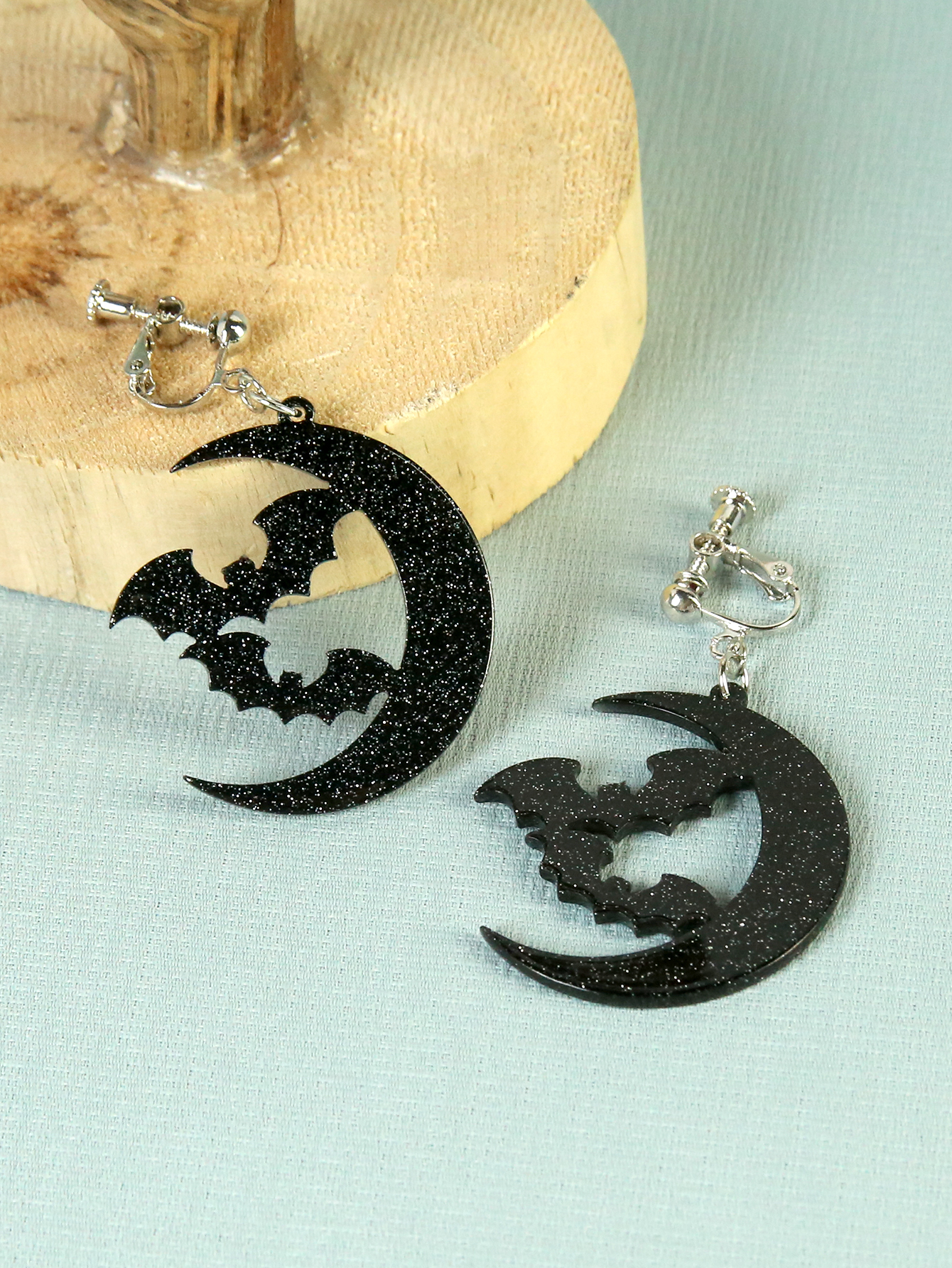 Wholesale Jewelry Funny Cat Bat Butterfly Arylic Drop Earrings Ear Cuffs display picture 8