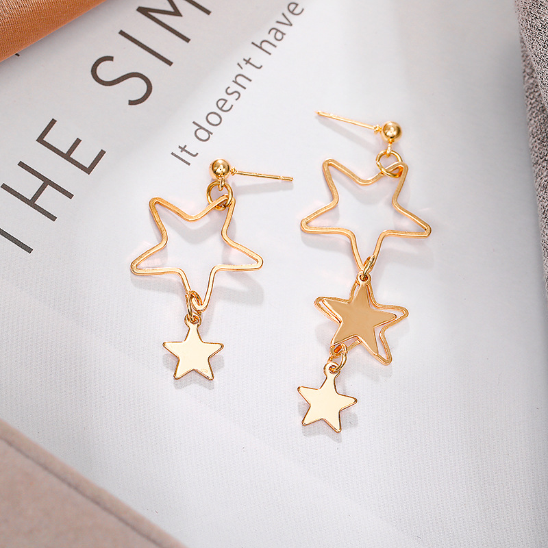 1 Pair Retro Lady Star Hollow Out Alloy Drop Earrings display picture 4