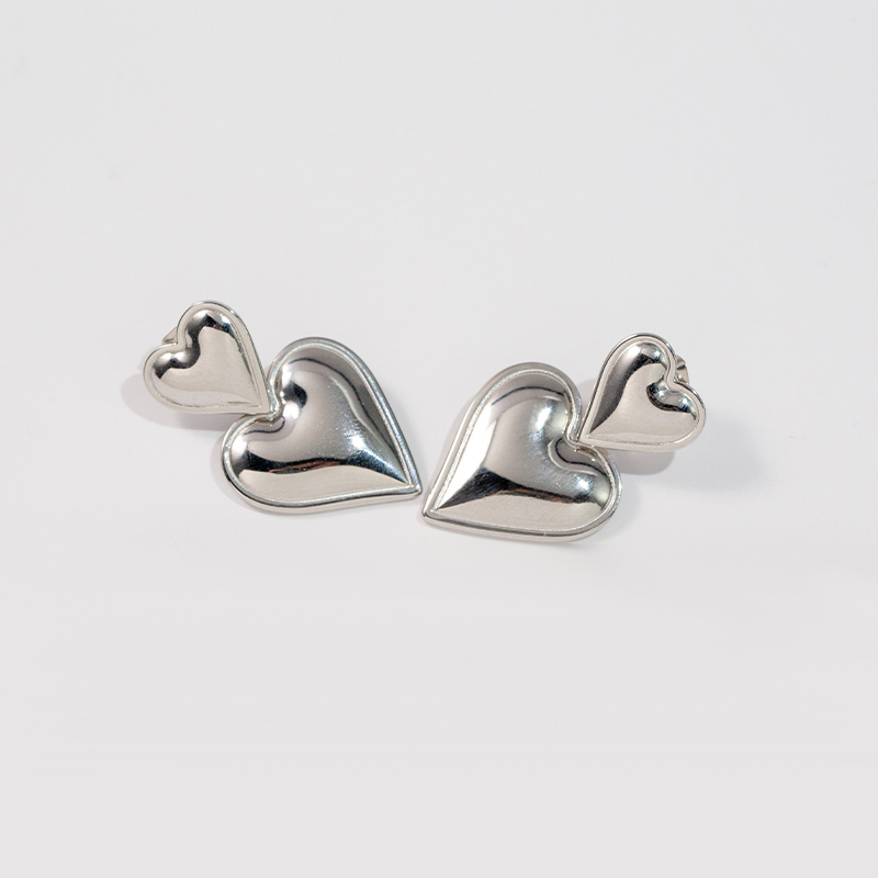 1 Pair Vintage Style Heart Shape Stainless Steel 18K Gold Plated Drop Earrings display picture 2