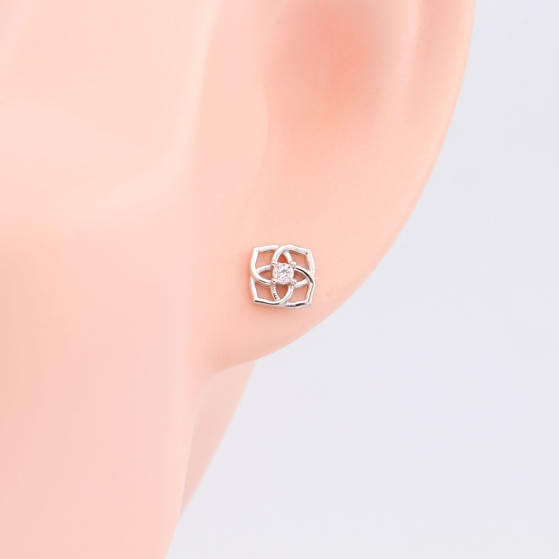 1 Pair Sweet Flower Plating Hollow Out Inlay Sterling Silver White Gold Plated Ear Studs display picture 6