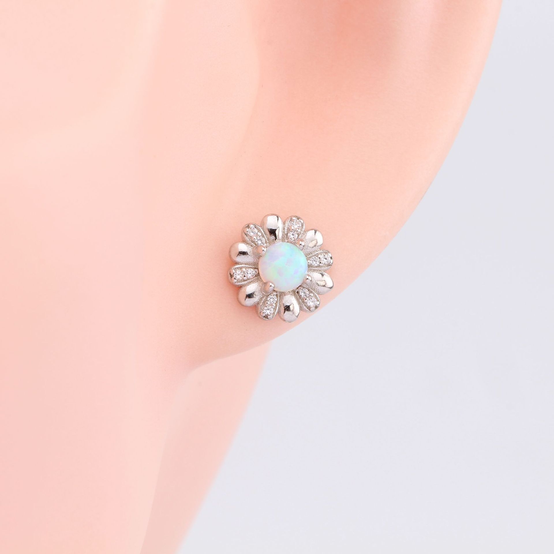 1 Pair Elegant Cute Sweet Flower Plating Inlay Sterling Silver Zircon Ear Studs display picture 6