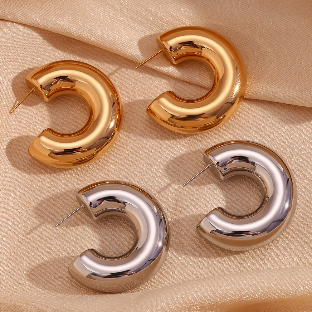 1 Pair Basic Simple Style Classic Style C Shape Plating Stainless Steel 18k Gold Plated Earrings display picture 1