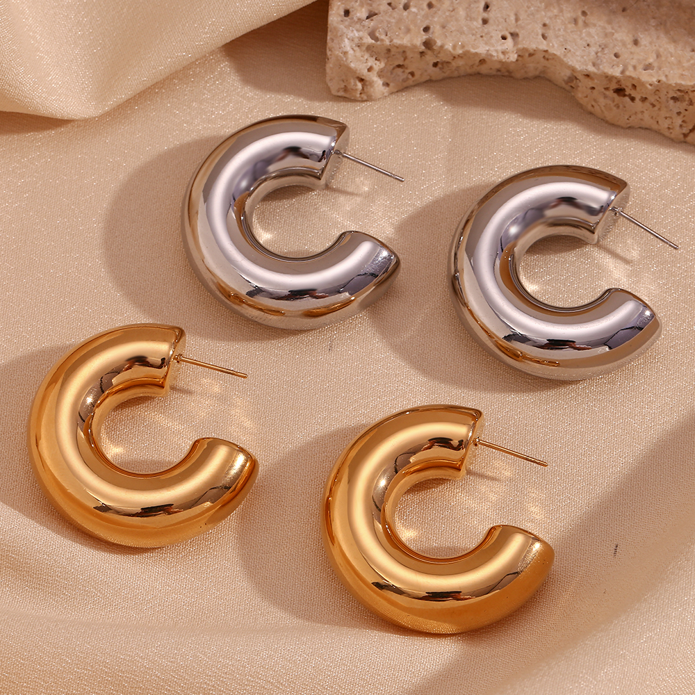 1 Pair Basic Simple Style Classic Style C Shape Plating Stainless Steel 18k Gold Plated Earrings display picture 7