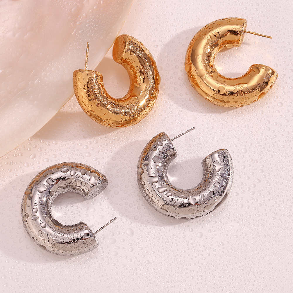 1 Pair Basic Simple Style Classic Style C Shape Plating Stainless Steel 18k Gold Plated Earrings display picture 6