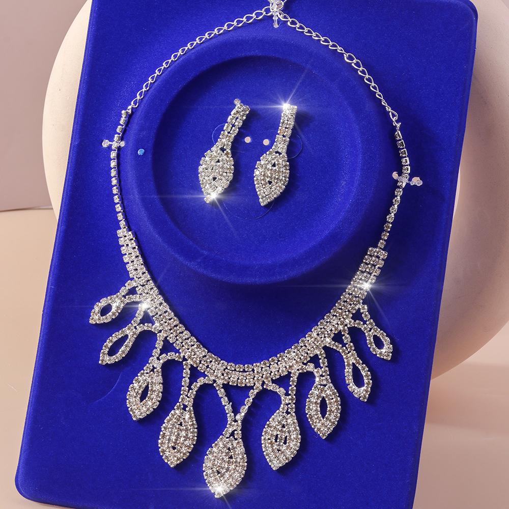 Shiny Water Droplets Flower Glass Zinc Alloy Wholesale Jewelry Set display picture 2