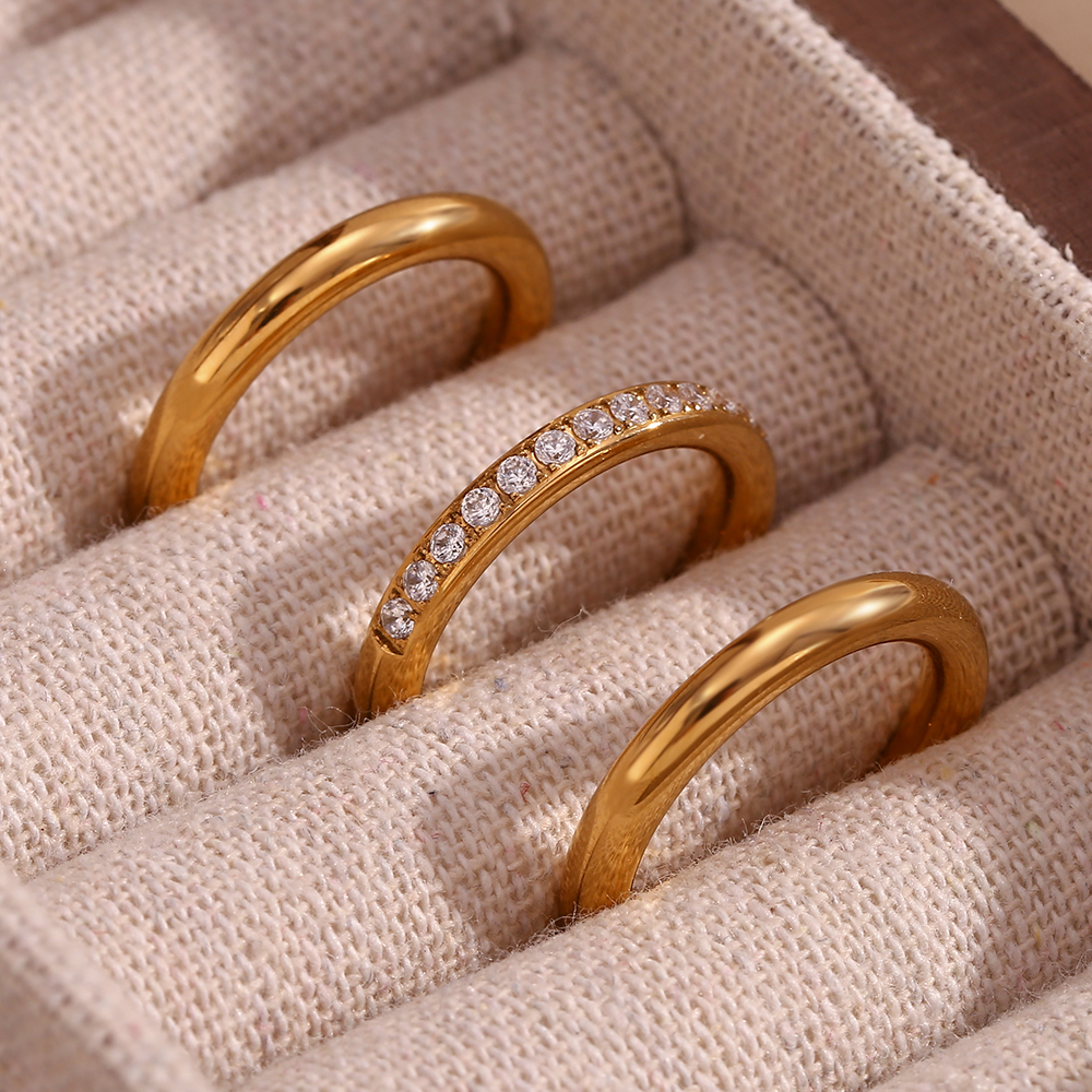 Wholesale Simple Style Classic Style Round Stainless Steel Plating Inlay 18k Gold Plated Rhinestones Rings display picture 13