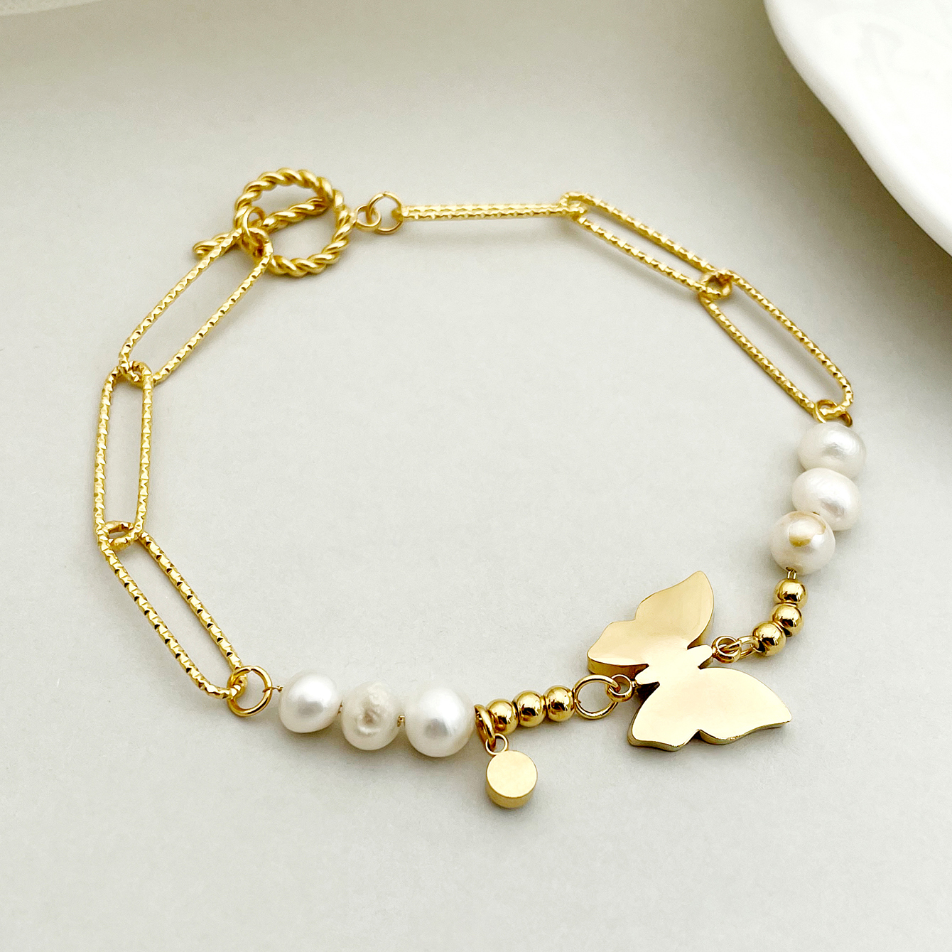 Simple Style Butterfly 304 Stainless Steel Gold Plated Pearl Shell Zircon Bracelets In Bulk display picture 2