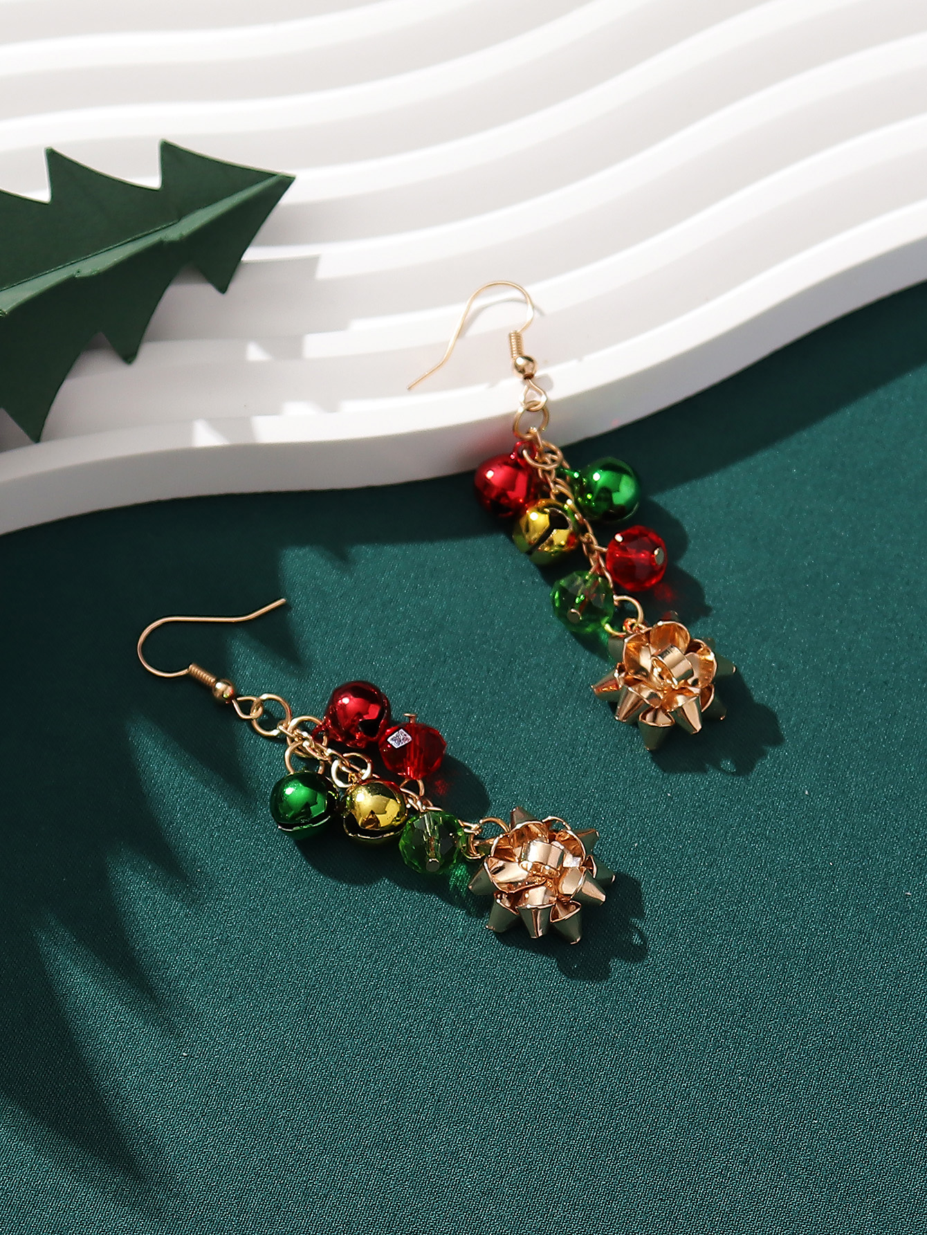 Wholesale Jewelry Cute Flower Bell Snowflake Alloy Tassel Drop Earrings display picture 3