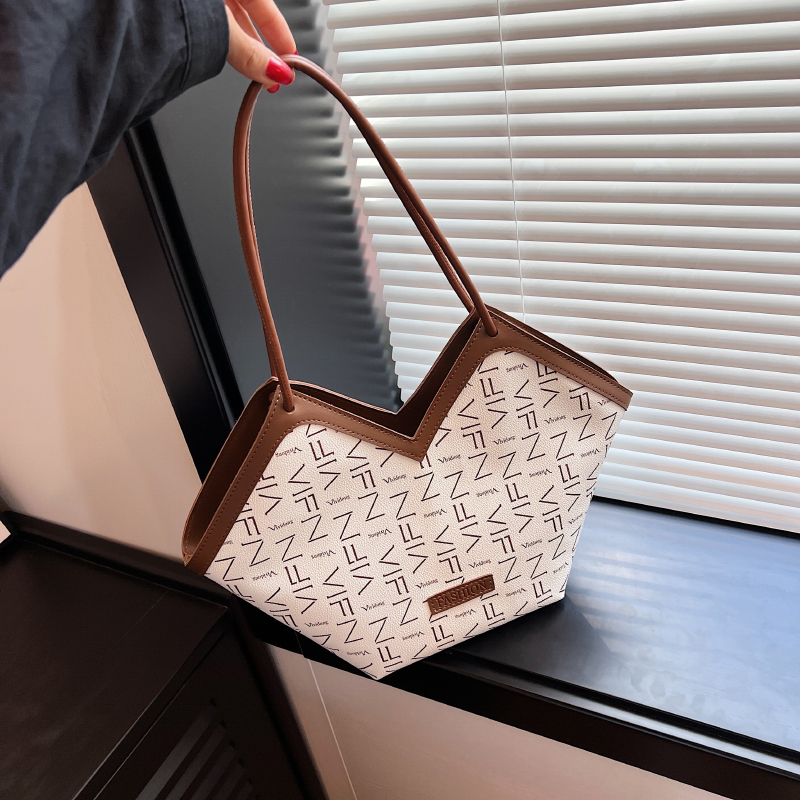 Women's All Seasons Pu Leather Printing Classic Style Streetwear Sewing Thread Bucket Zipper Tote Bag display picture 7