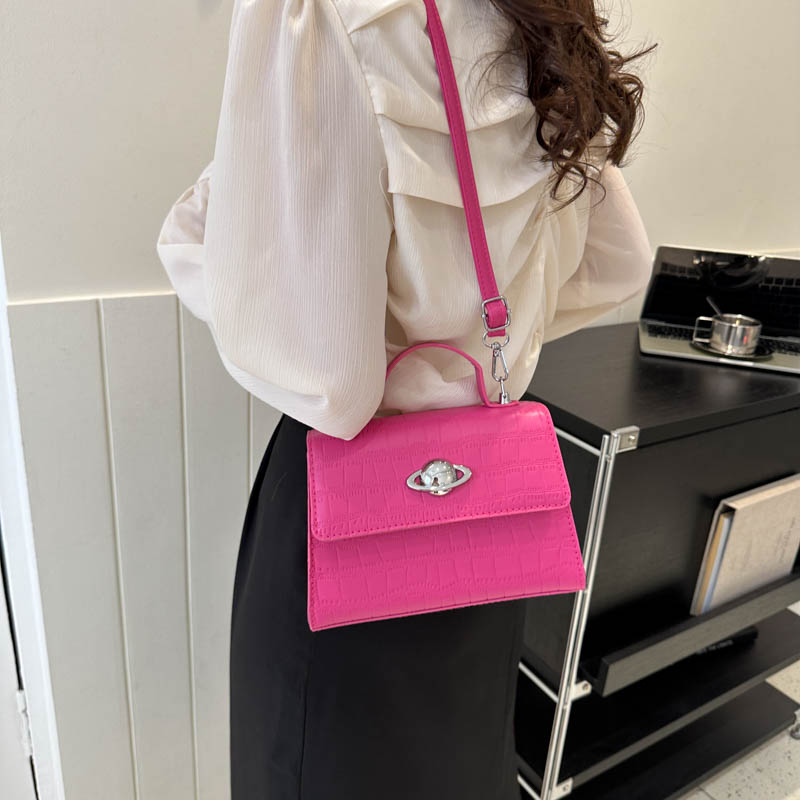Women's All Seasons Pu Leather Solid Color Classic Style Square Magnetic Buckle Handbag display picture 5