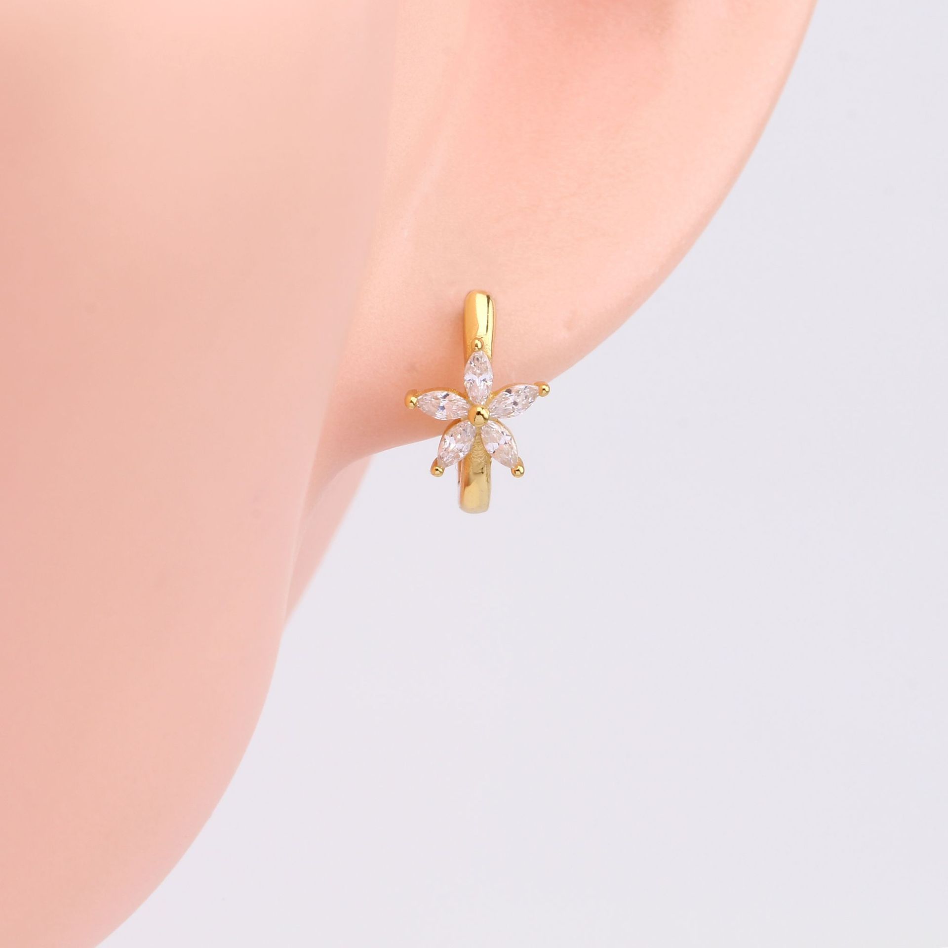 1 Pair Simple Style Flower Inlay Sterling Silver Zircon Earrings display picture 14