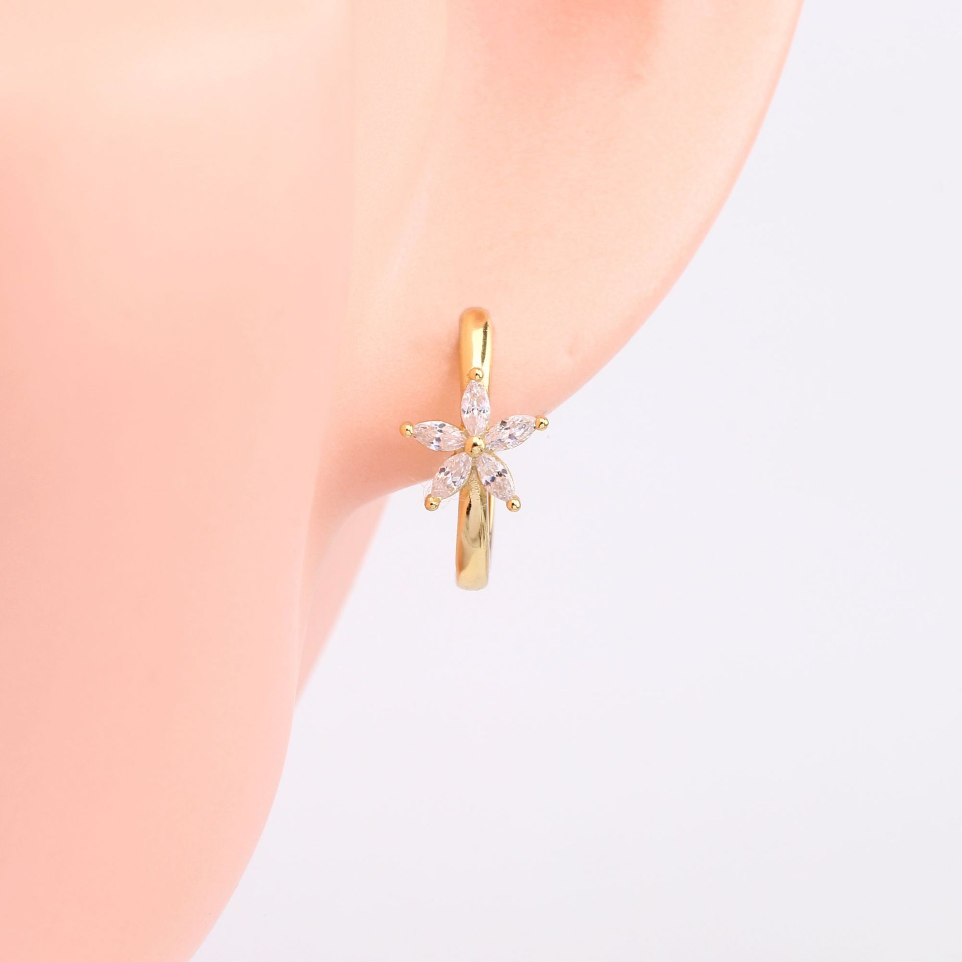 1 Pair Simple Style Flower Inlay Sterling Silver Zircon Earrings display picture 24