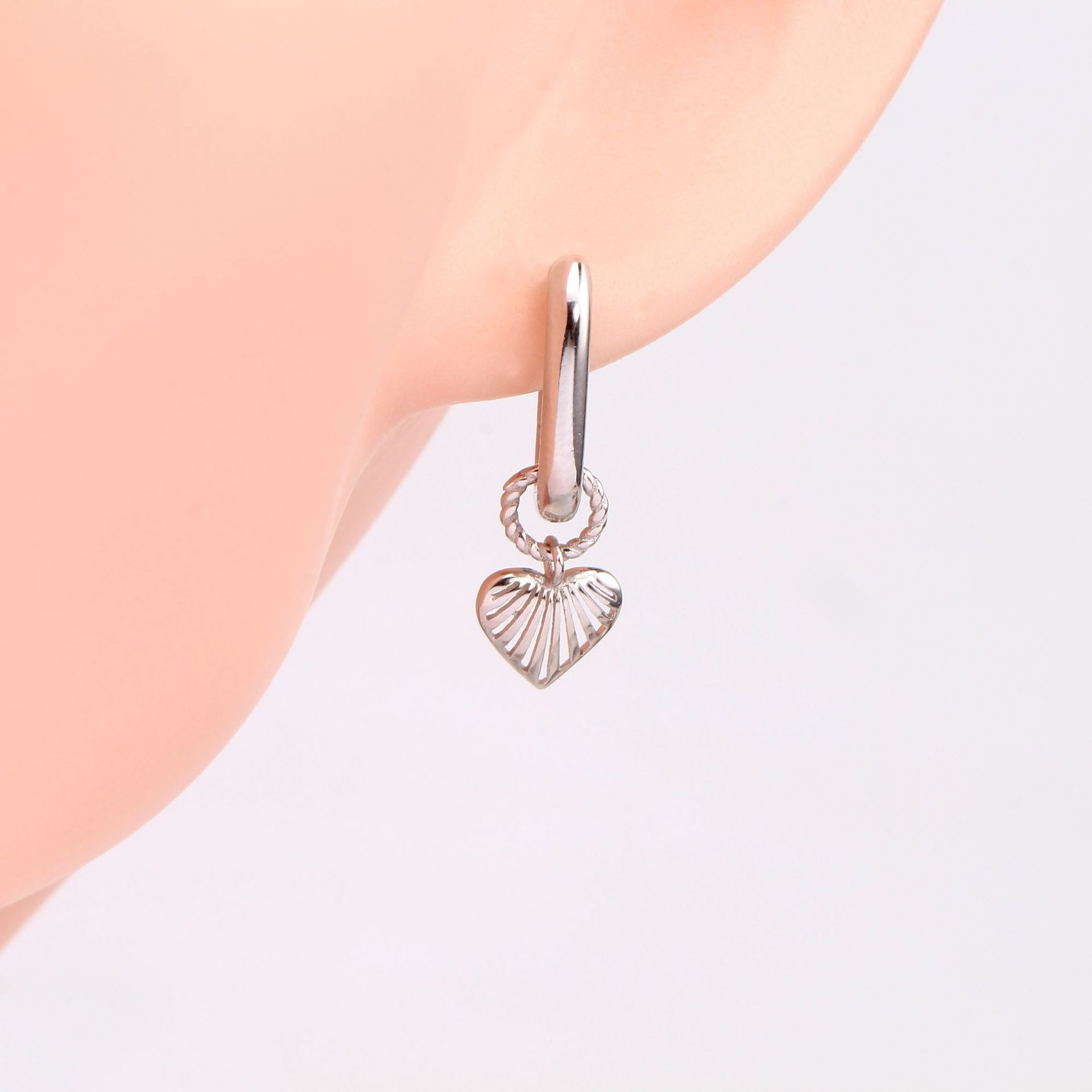 1 Pair Simple Style Heart Shape Sterling Silver Drop Earrings display picture 6