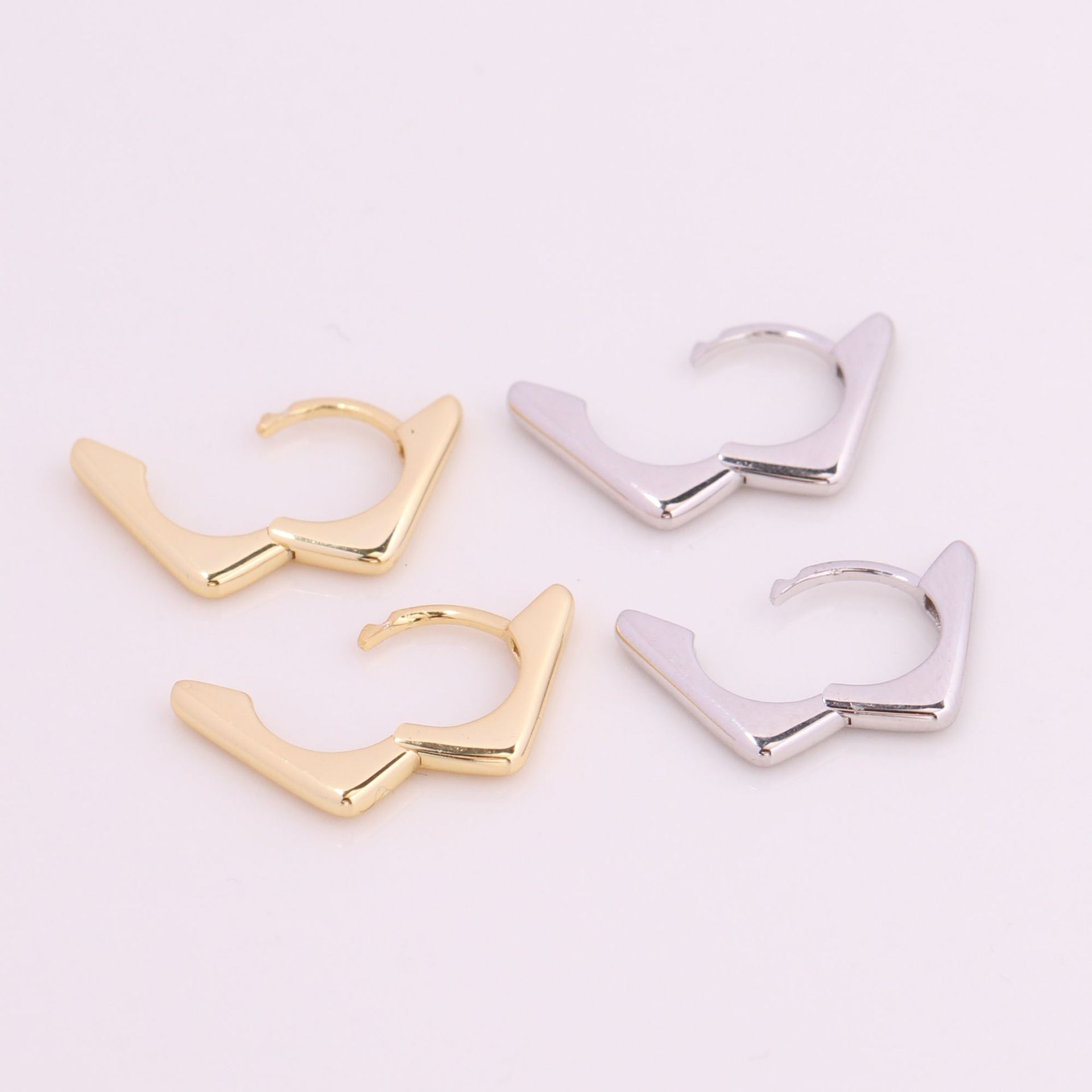 1 Pair Simple Style Solid Color Sterling Silver Earrings display picture 6