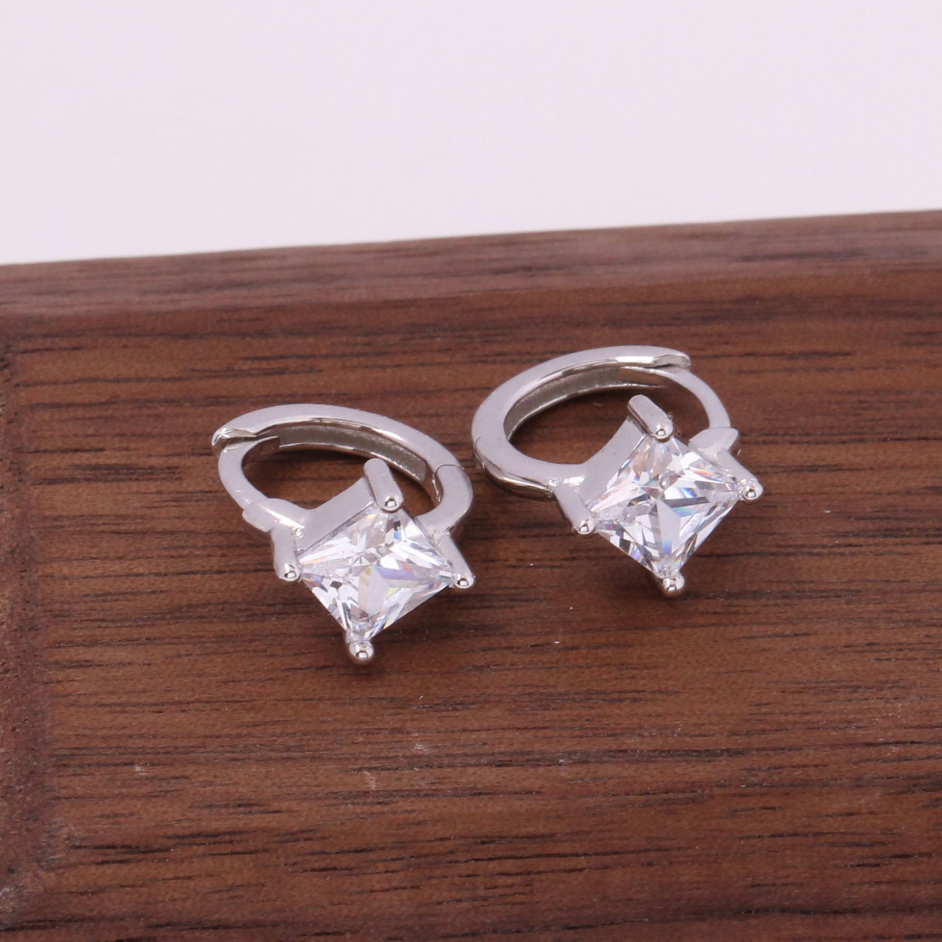 1 Pair Simple Style Square Inlay Sterling Silver Gem Earrings display picture 7