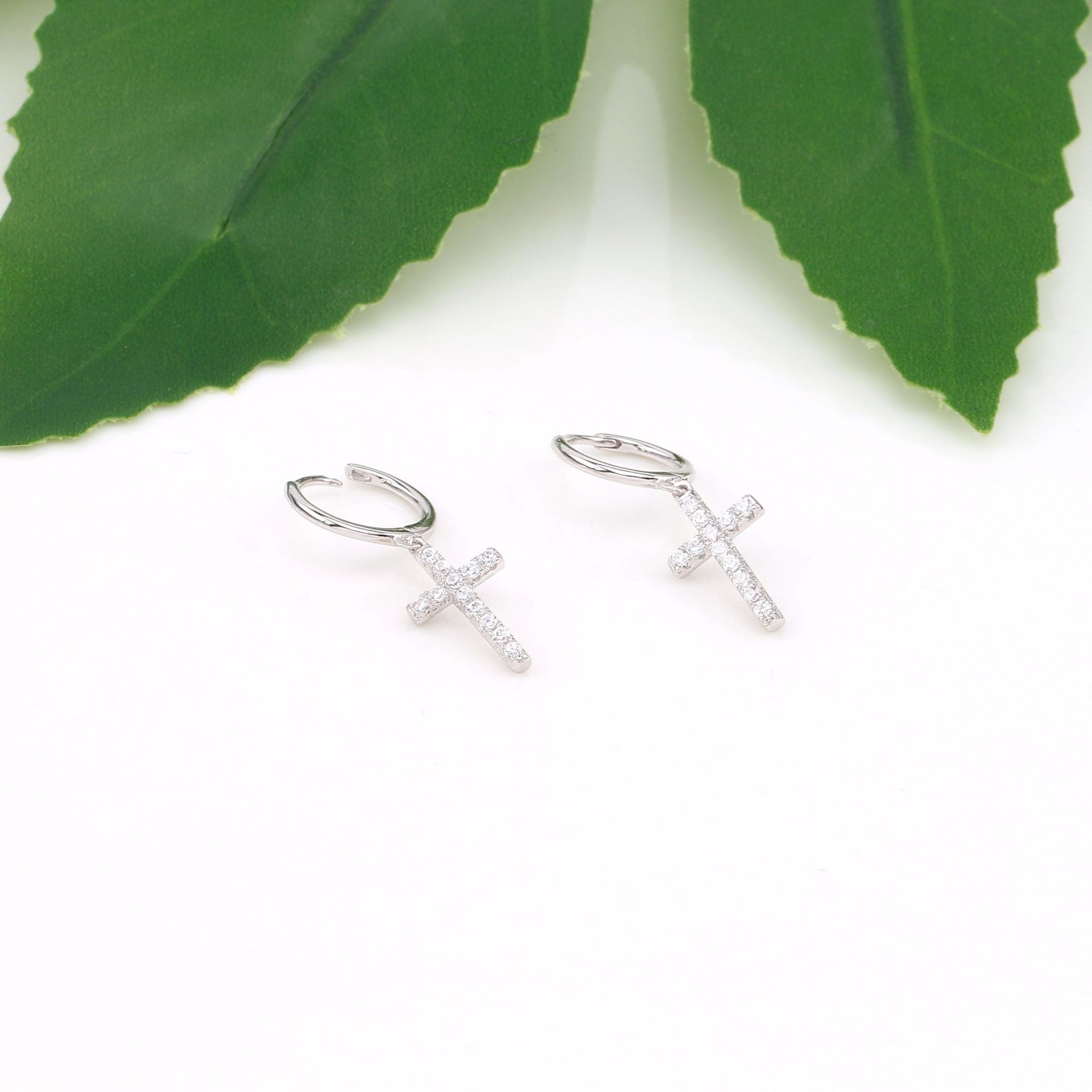 1 Pair Simple Style Cross Inlay Sterling Silver Zircon Drop Earrings display picture 12