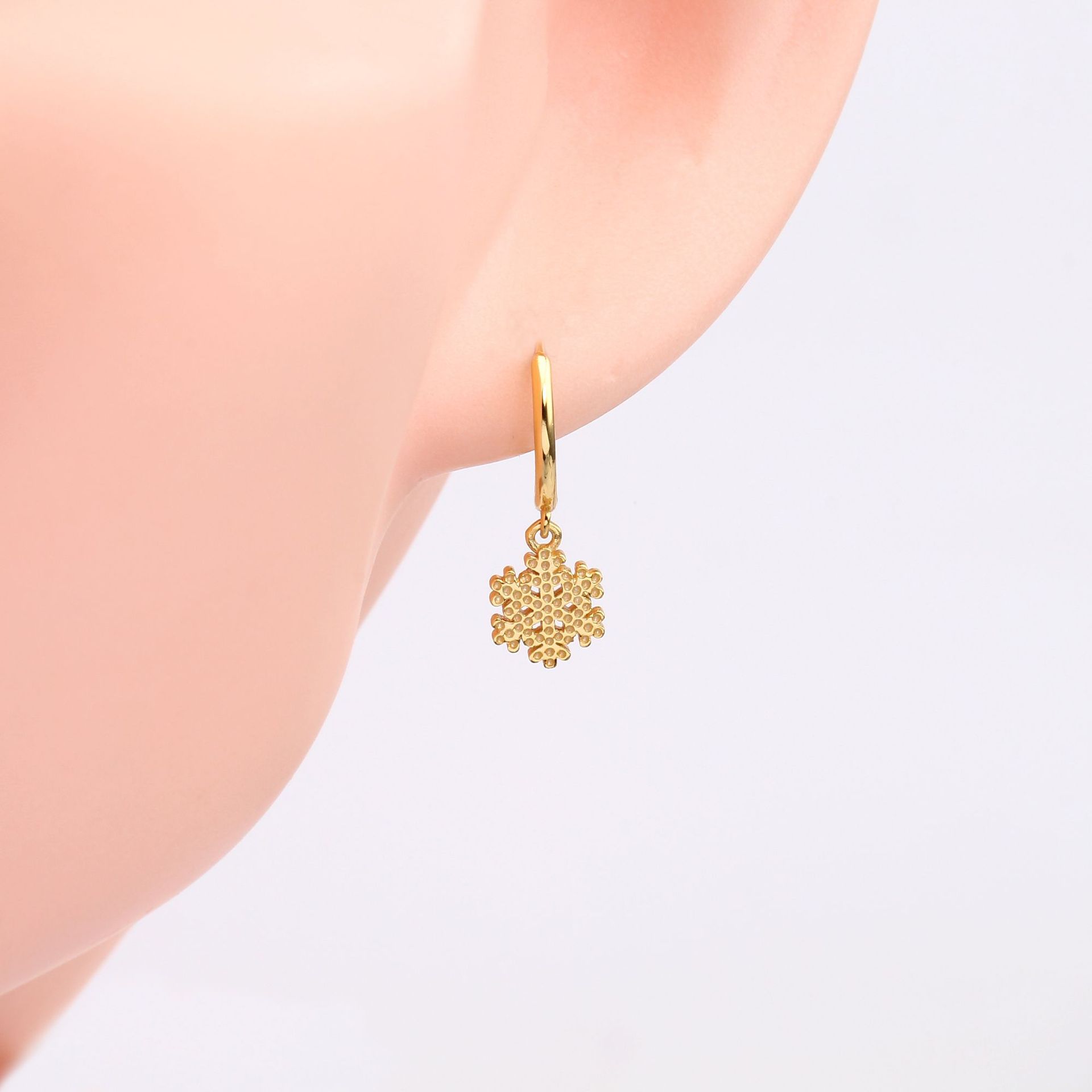 1 Pair Simple Style Flower Plating Sterling Silver Gold Plated Drop Earrings display picture 5