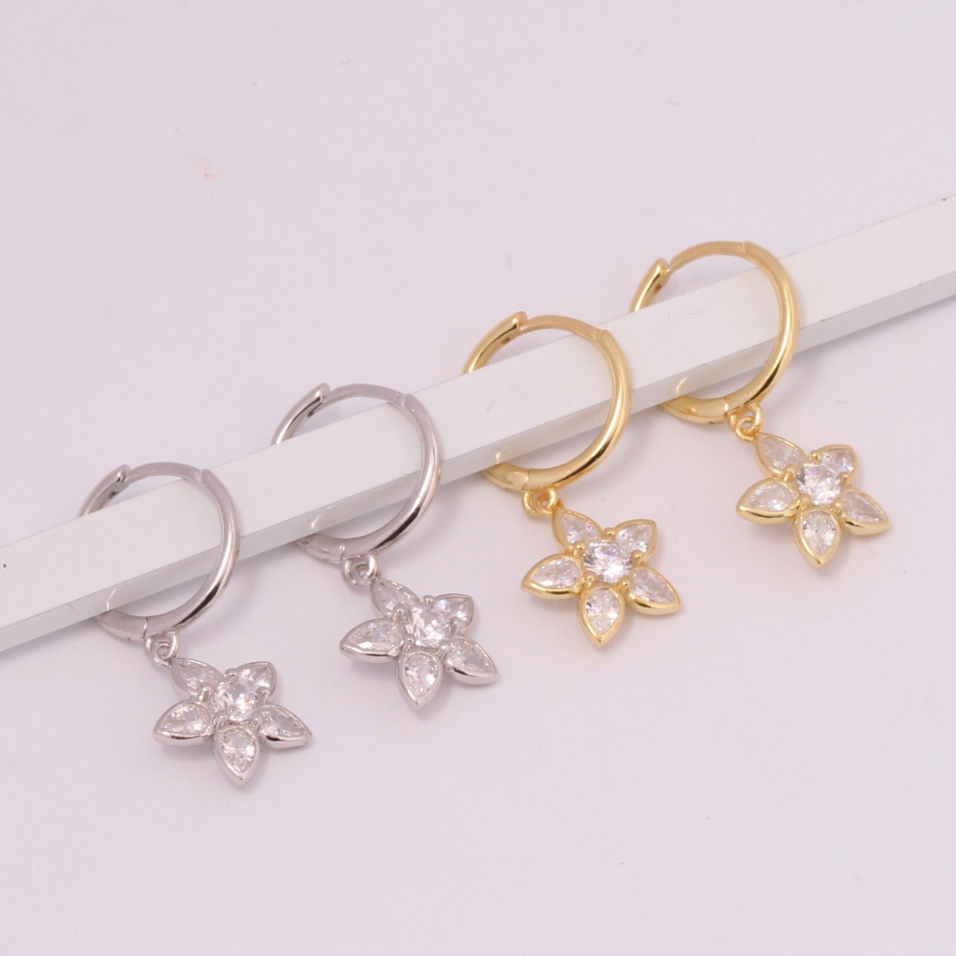 1 Pair Retro Simple Style Flower Inlay Sterling Silver Zircon Drop Earrings display picture 5