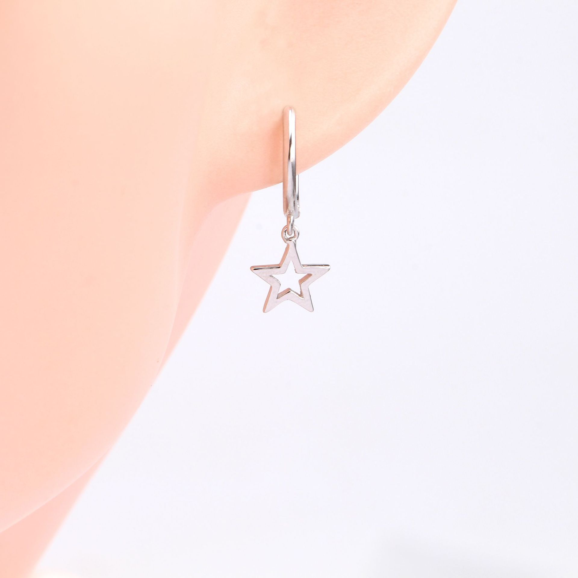 1 Pair Simple Style Classic Style Star Plating Sterling Silver Gold Plated Drop Earrings display picture 4