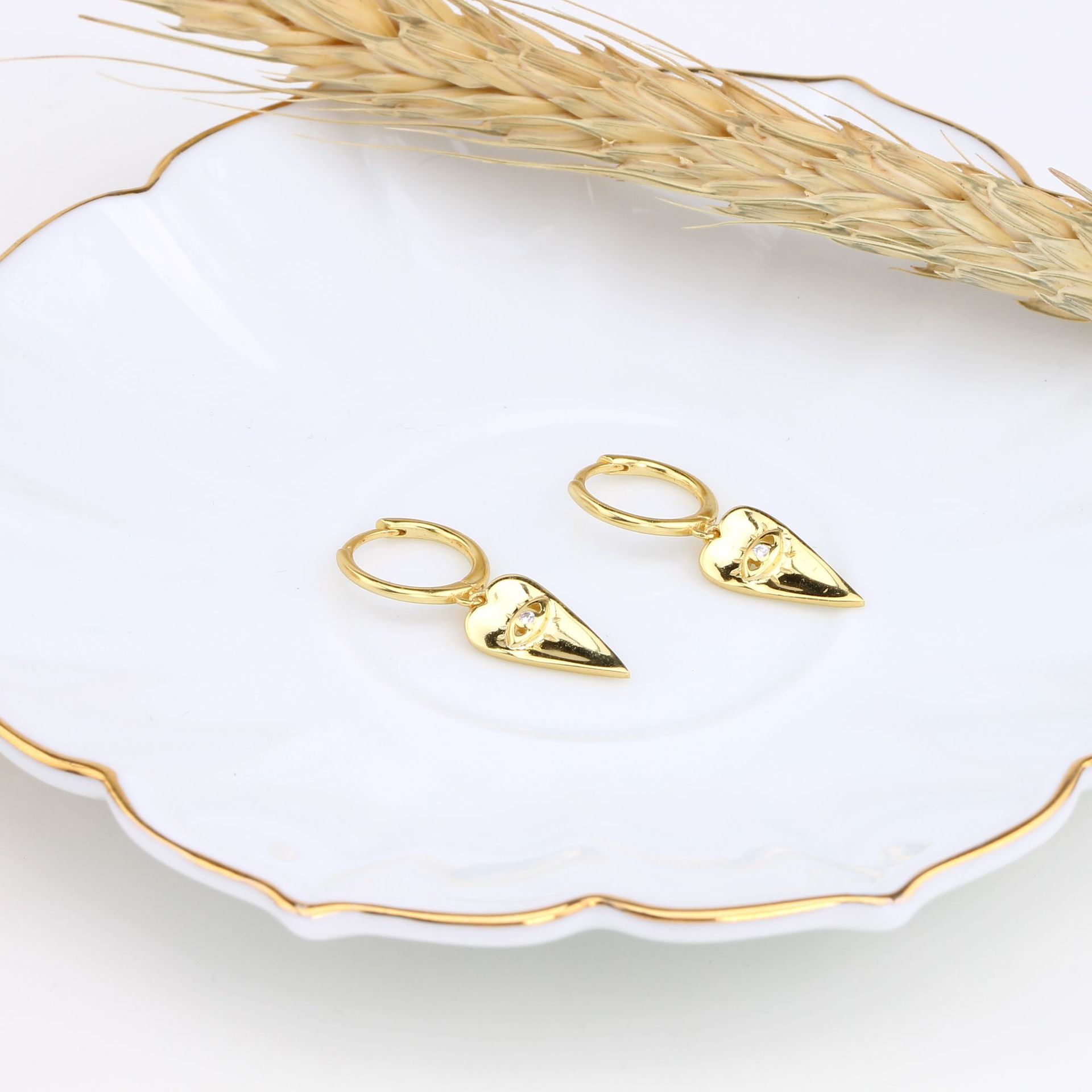 1 Pair Simple Style Heart Shape Plating Sterling Silver Gold Plated Drop Earrings display picture 8