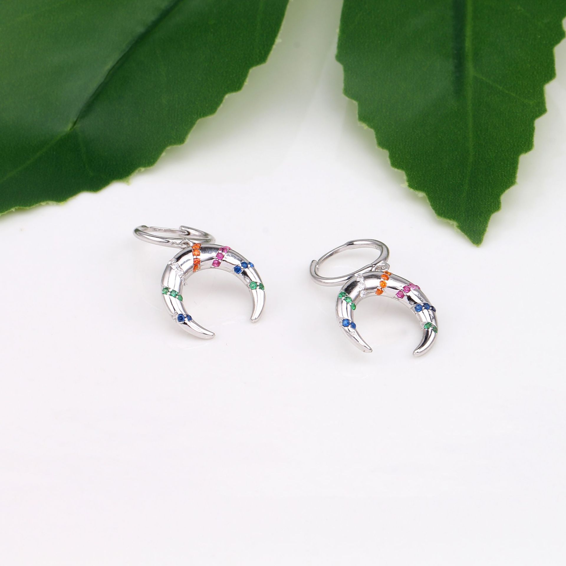 1 Pair Simple Style Moon Inlay Sterling Silver Zircon Drop Earrings display picture 10