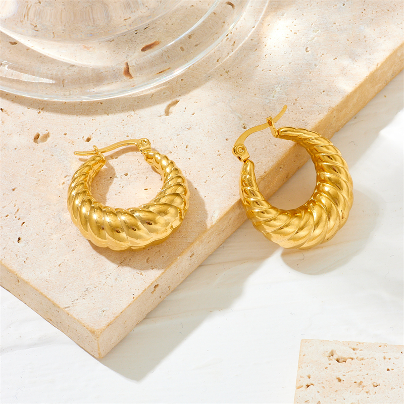 1 Pair Lady U Shape Plating Stainless Steel 18K Gold Plated Hoop Earrings display picture 5