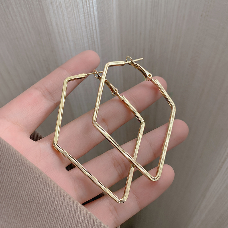 1 Pair Roman Style Streetwear Geometric Alloy Gold Plated Earrings display picture 1