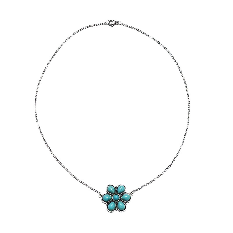 Retro Flower Alloy Titanium Steel Inlay Turquoise Women's Pendant Necklace display picture 3
