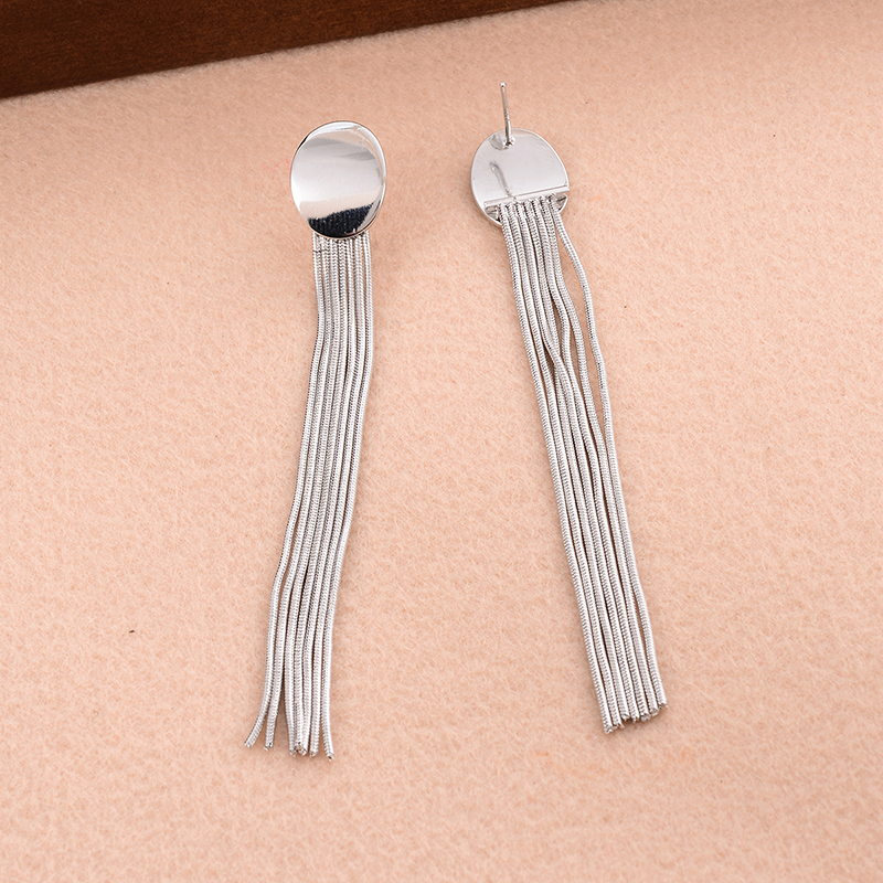 1 Pair Elegant Oval Tassel Plating Copper White Gold Plated Drop Earrings display picture 3